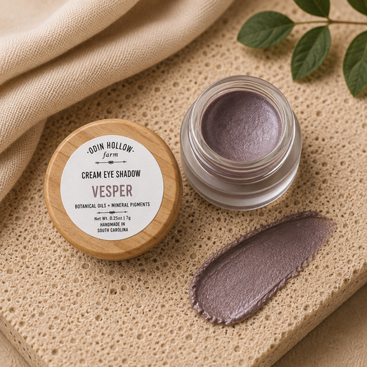 Vesper Cream Eye Shadow  Smoky plum with a luminous finish